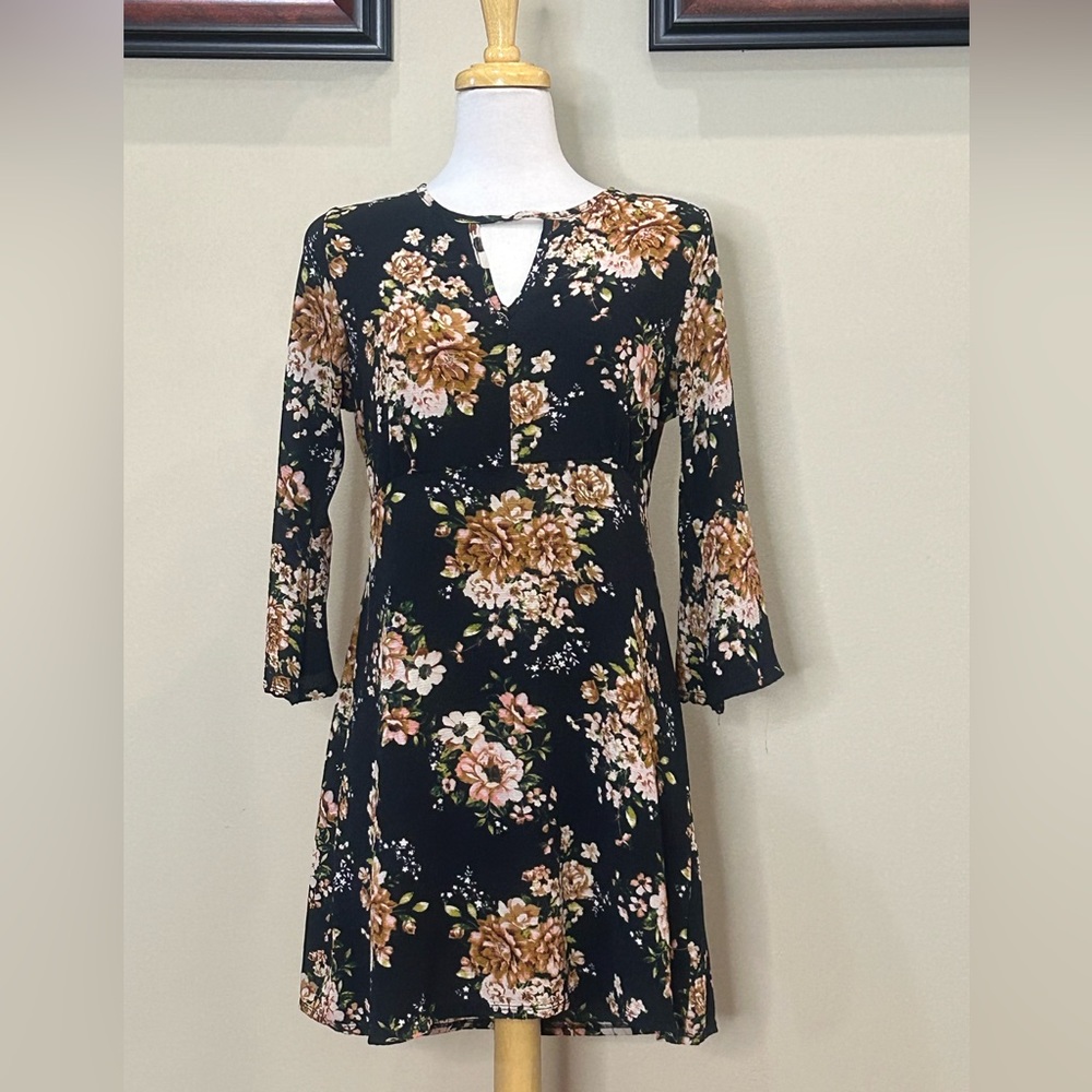 Luna Chix | Size Large Black Floral Boho Dress